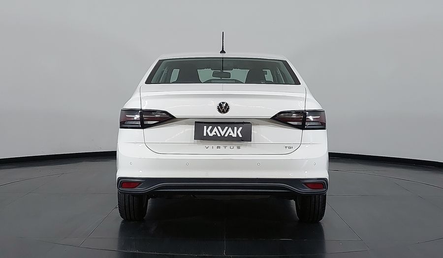 Volkswagen Virtus TSI MANUAL Sedan 2024