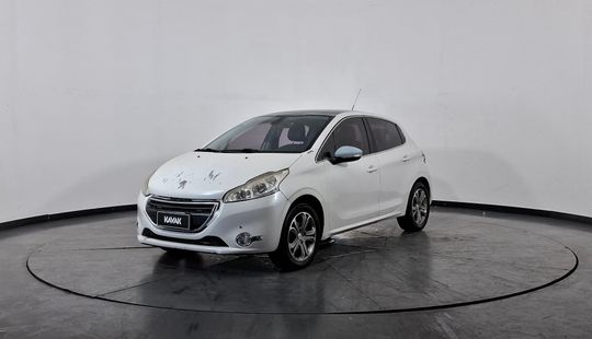 Peugeot • 208