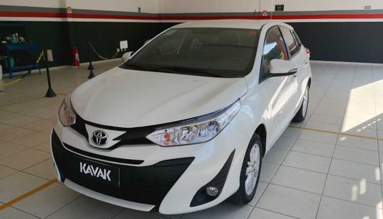 Toyota • Yaris