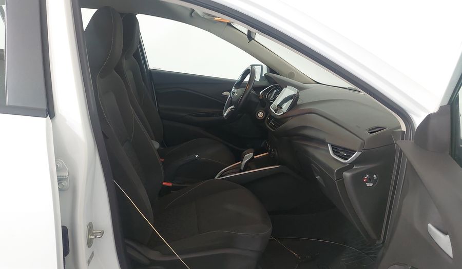 Chevrolet Onix TURBO  LT Hatchback 2020