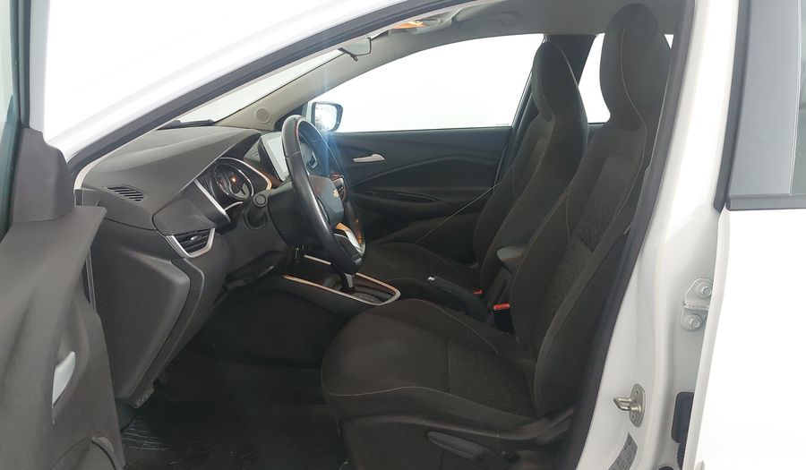 Chevrolet Onix TURBO  LT Hatchback 2020