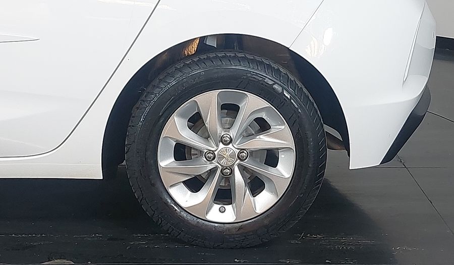 Chevrolet Onix TURBO  LT Hatchback 2020