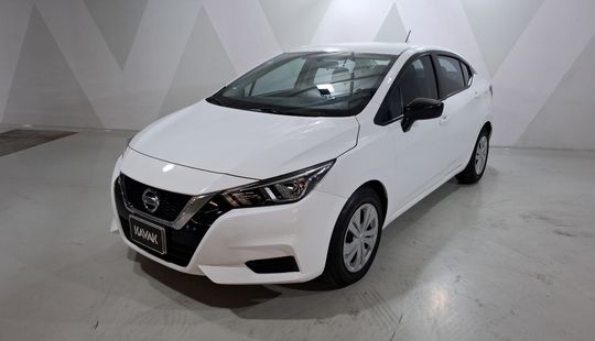 Nissan • Versa