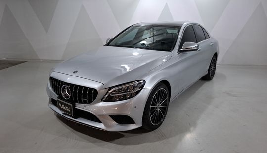 Mercedes Benz • Clase C