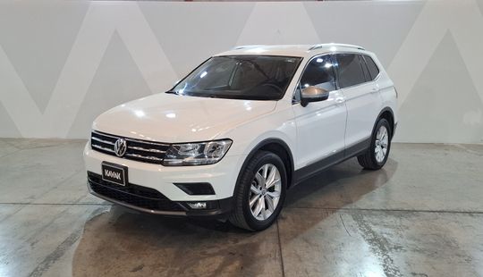 Volkswagen • Tiguan