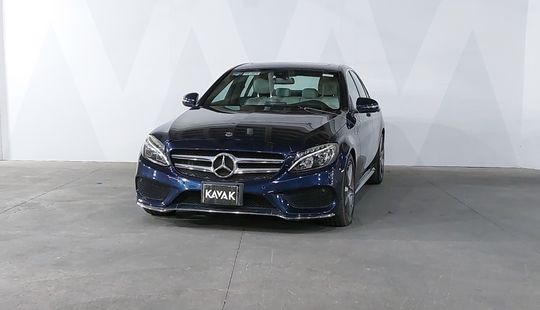 Mercedes Benz • Clase C