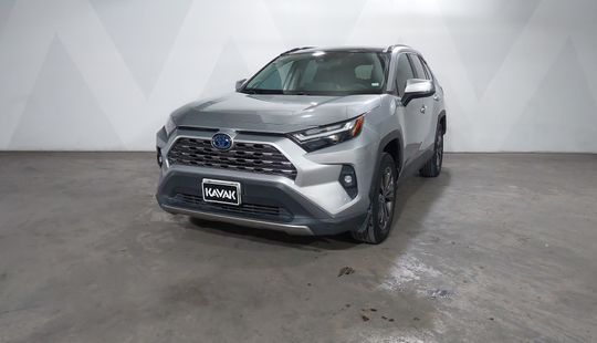 Toyota • RAV4