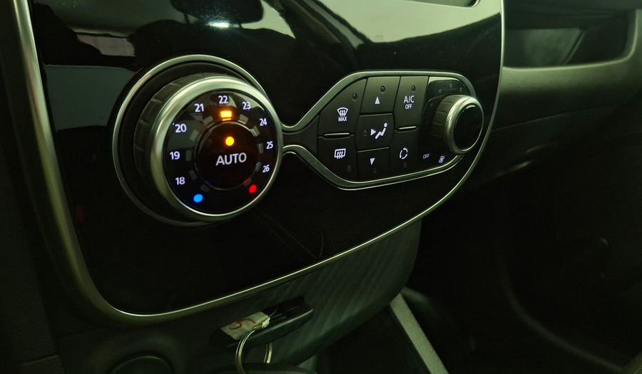 Renault Clio 1.2 EXPRESSION Hatchback 2016