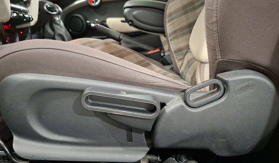 Mini Cooper 1.5 COOPER CHILI AT Hatchback 2015