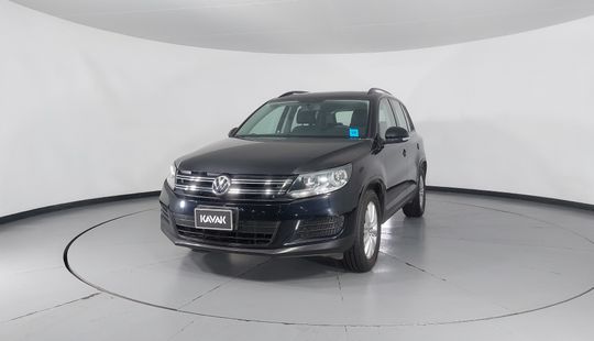 Volkswagen • Tiguan