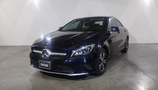 Mercedes Benz • Clase CLA