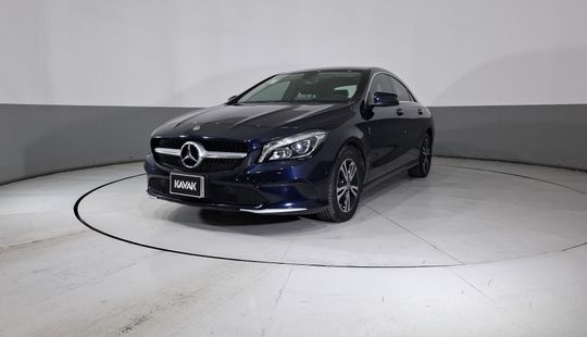 Mercedes Benz • Clase CLA