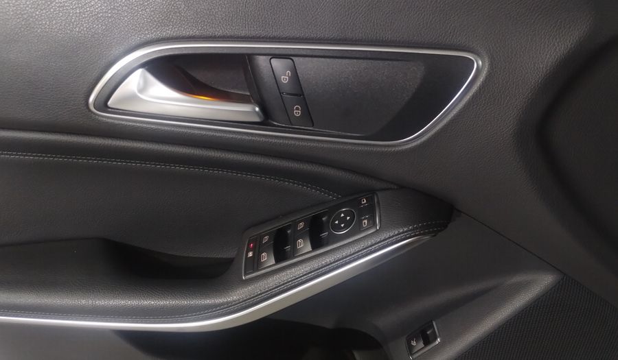 Mercedes Benz Clase Cla 1.6 CLA 200 DCT Coupe 2019