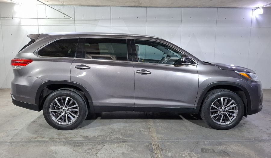 Toyota Highlander 3.5 XLE AUTO Suv 2019