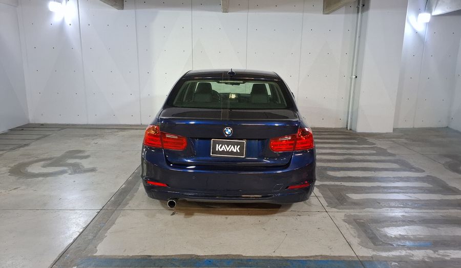 Bmw Serie 3 2.0 320IA LUXURY LINE Sedan 2014