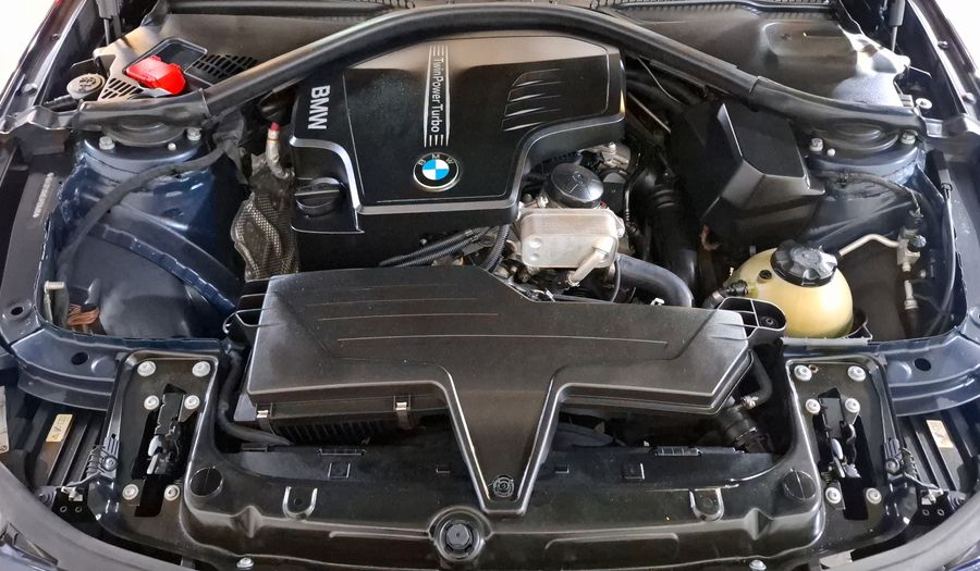 Bmw Serie 3 2.0 320IA LUXURY LINE Sedan 2014