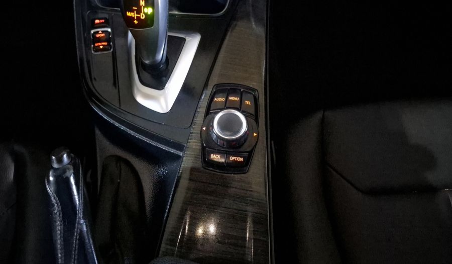 Bmw Serie 3 2.0 320IA LUXURY LINE Sedan 2014