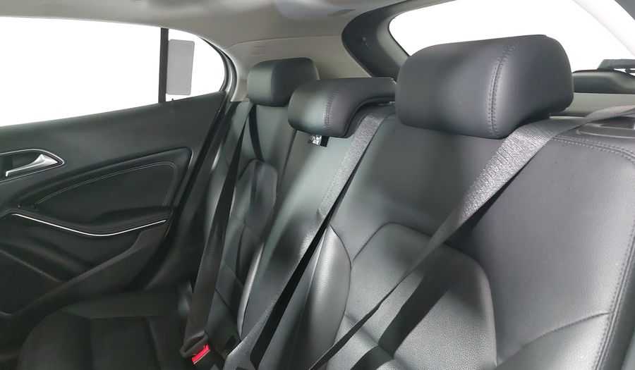 Mercedes Benz Clase Gla 1.6 GLA 200 CGI SPORT Suv 2015