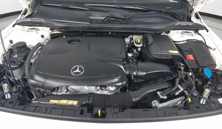 Mercedes Benz Clase Gla 1.6 GLA 200 CGI SPORT Suv 2015