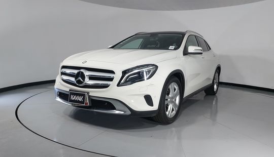 Mercedes Benz • Clase GLA