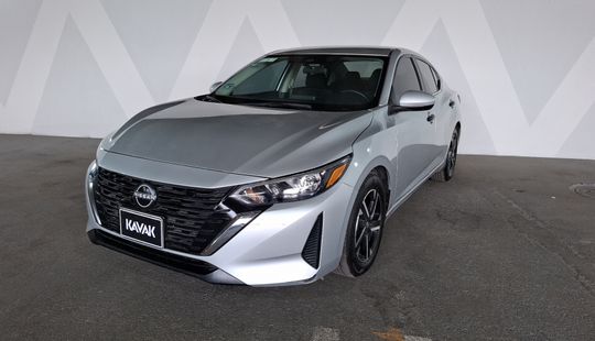 Nissan • Sentra