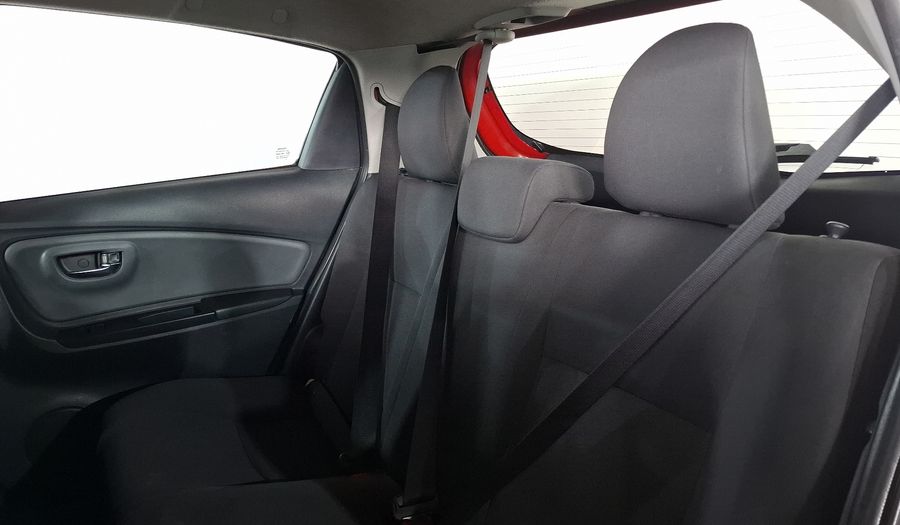 Toyota Yaris 1.5 SE MT 5PTAS Hatchback 2015