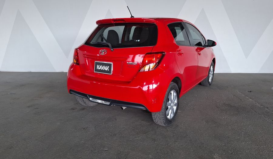 Toyota Yaris 1.5 SE MT 5PTAS Hatchback 2015