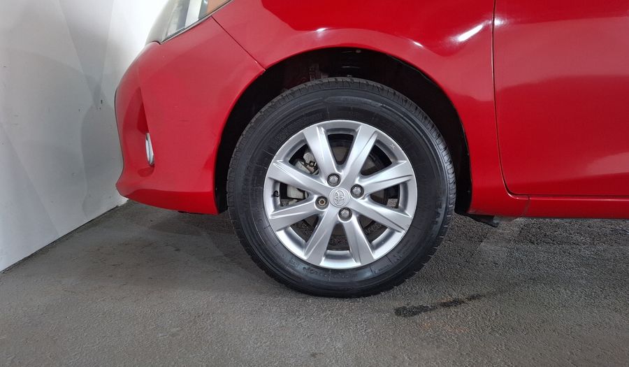 Toyota Yaris 1.5 SE MT 5PTAS Hatchback 2015