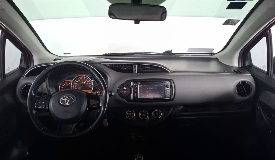 Toyota Yaris 1.5 SE MT 5PTAS Hatchback 2015