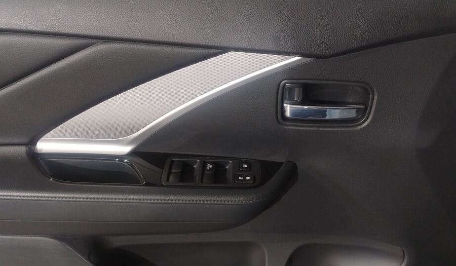 Mitsubishi Xpander 1.5 LIMITED AUTO Minivan 2023
