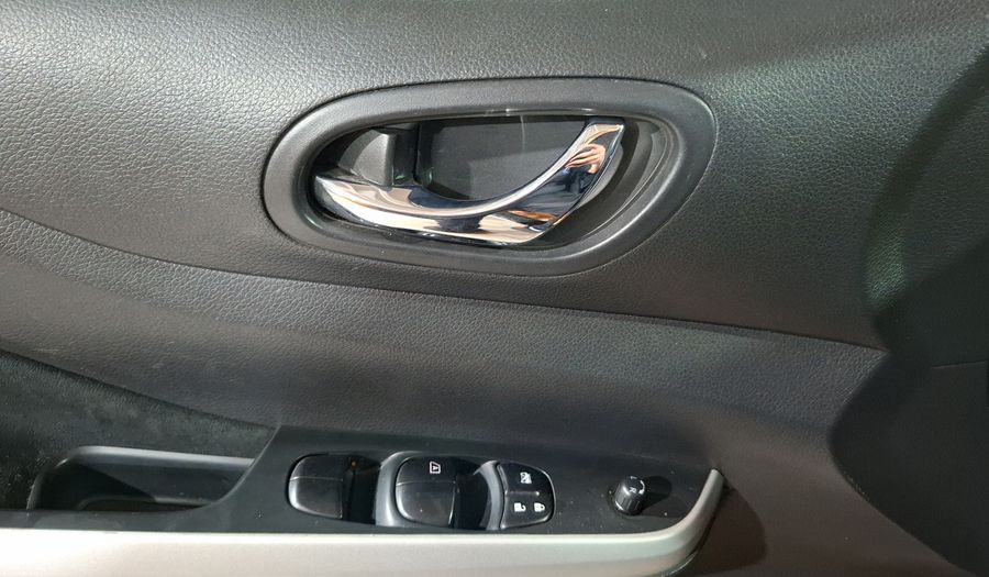 Nissan Np300 2.5 LE TM AC Pickup 2019