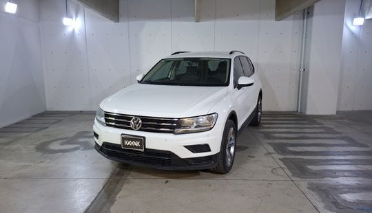Volkswagen • Tiguan