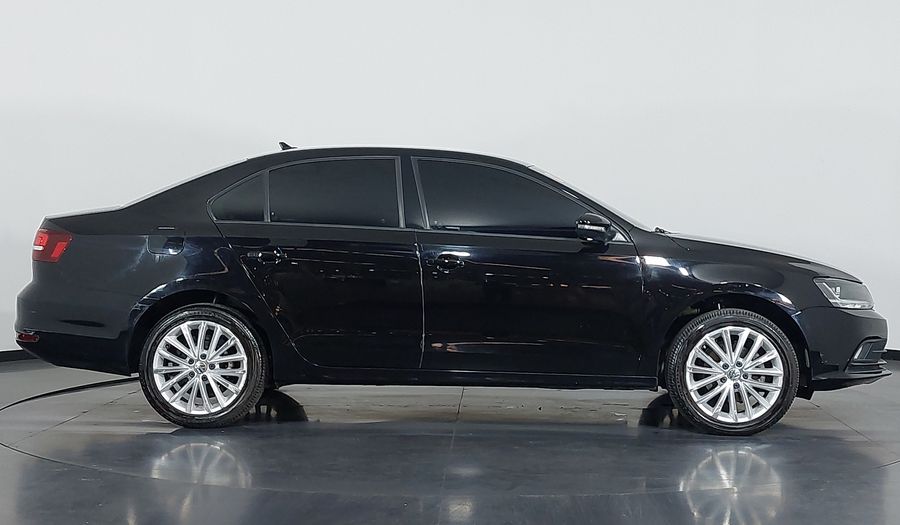 Volkswagen Jetta TSI COMFORTLINE Sedan 2017