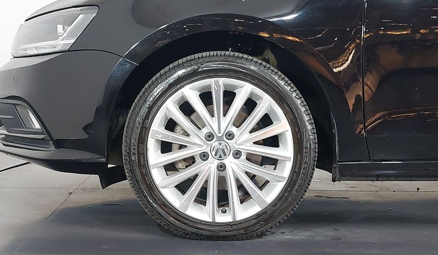 Volkswagen Jetta TSI COMFORTLINE Sedan 2017