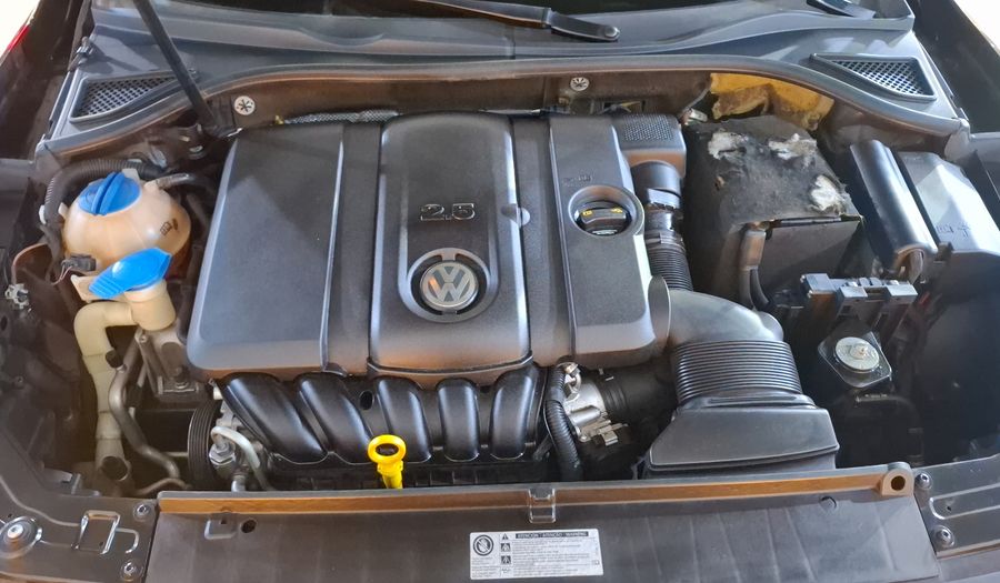 Volkswagen Passat 2.5 SPORTLINE TIPTRONIC Sedan 2015