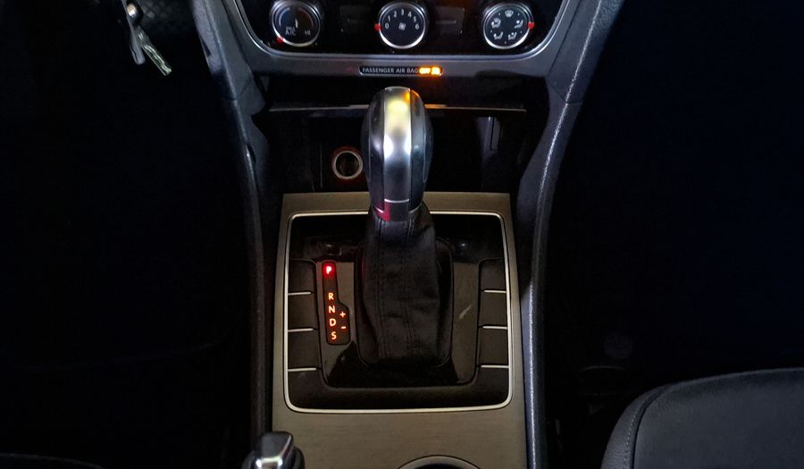 Volkswagen Passat 2.5 SPORTLINE TIPTRONIC Sedan 2015