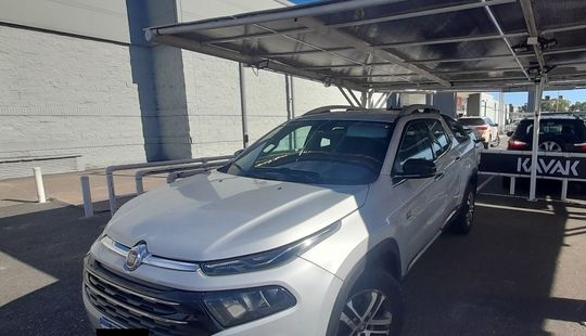 Fiat • Toro