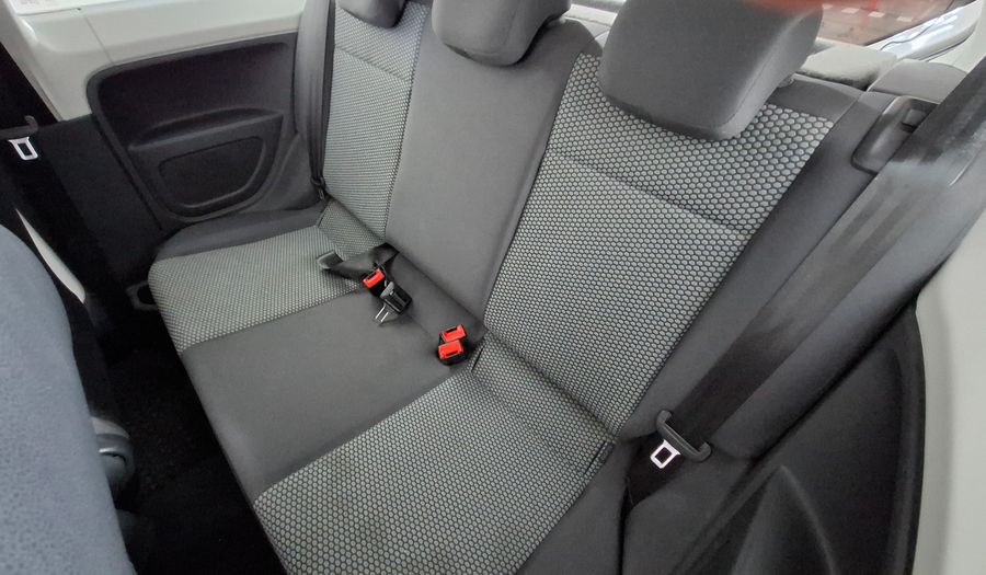 Volkswagen Up 1.0 MOVE UP Hatchback 2016