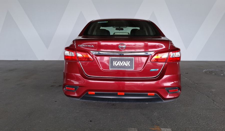 Nissan Sentra 1.8 ADVANCE CVT Sedan 2017