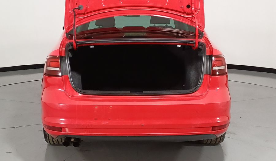Volkswagen Jetta 2.5 SPORTLINE TIP. Sedan 2018