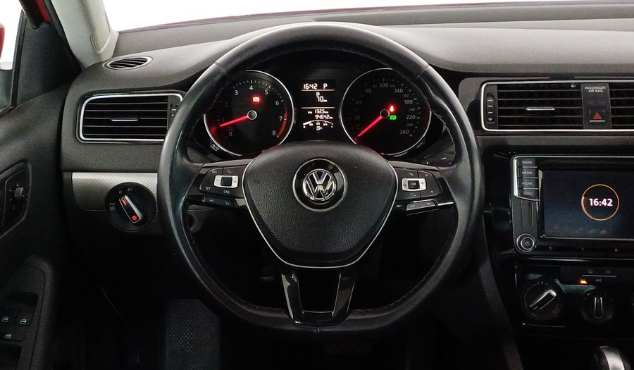 Volkswagen Jetta 2.5 SPORTLINE TIP. Sedan 2018