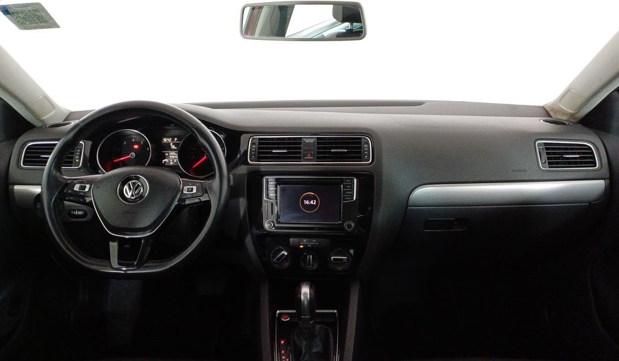 Volkswagen Jetta 2.5 SPORTLINE TIP. Sedan 2018