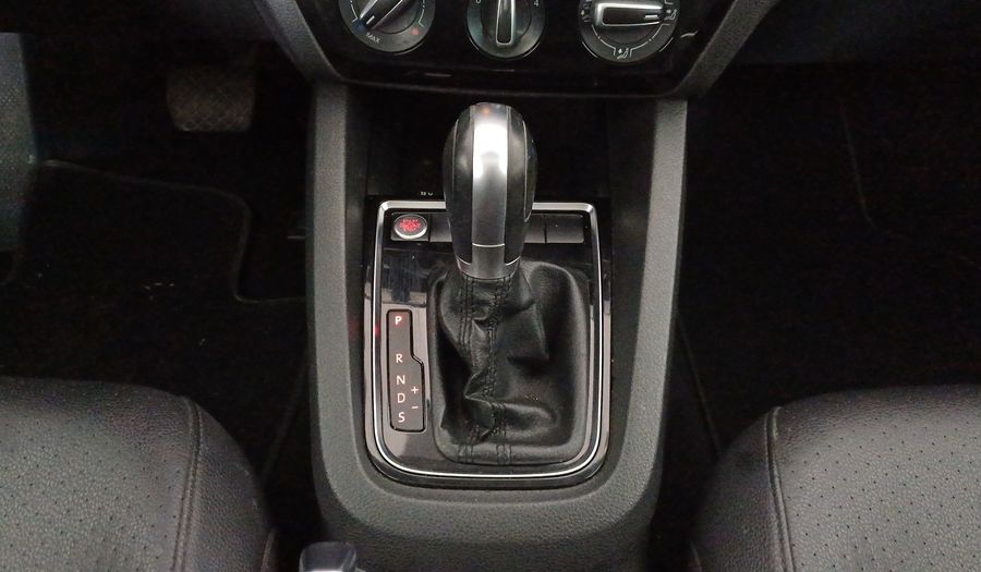 Volkswagen Jetta 2.5 SPORTLINE TIP. Sedan 2018