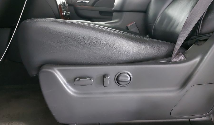 Chevrolet Suburban 5.3 B PIEL DVD Suv 2013