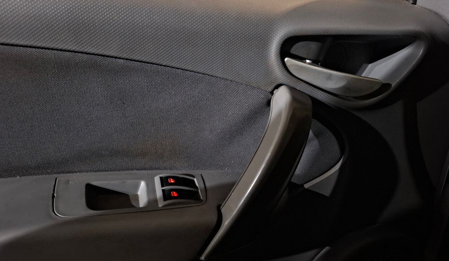 Fiat Palio 1.4 ATTRACTIVE Hatchback 2013