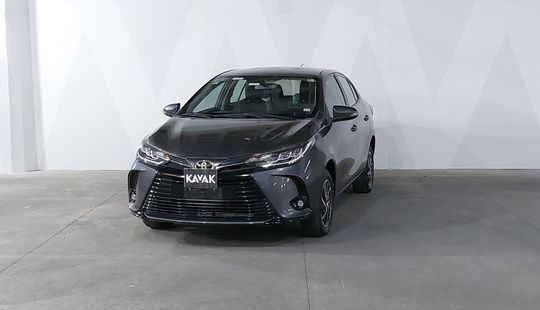 Toyota • Yaris