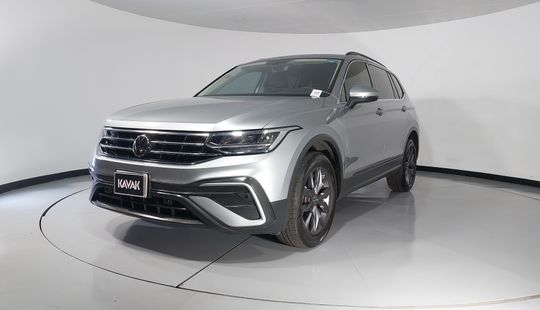 Volkswagen • Tiguan