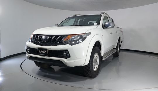 Mitsubishi • L200