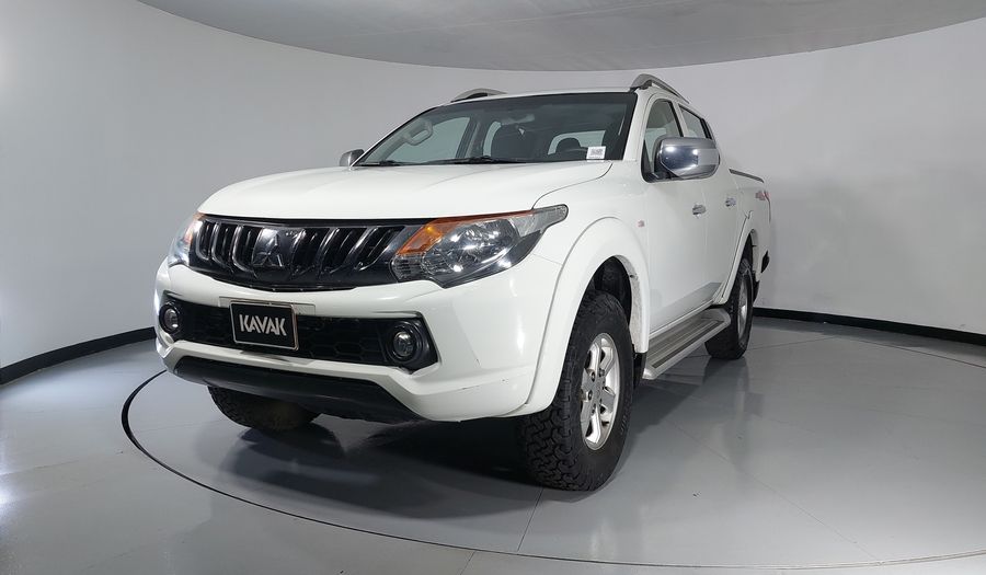 Mitsubishi L200 2.4 GLS GASOLINA Pickup 2019