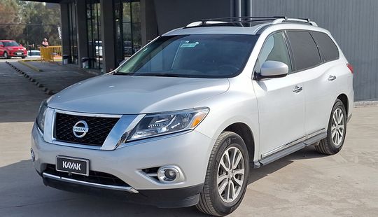 Nissan • Pathfinder
